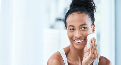 3 SOINS FAITS MAISON POUR LES PEAUX GRASSES
